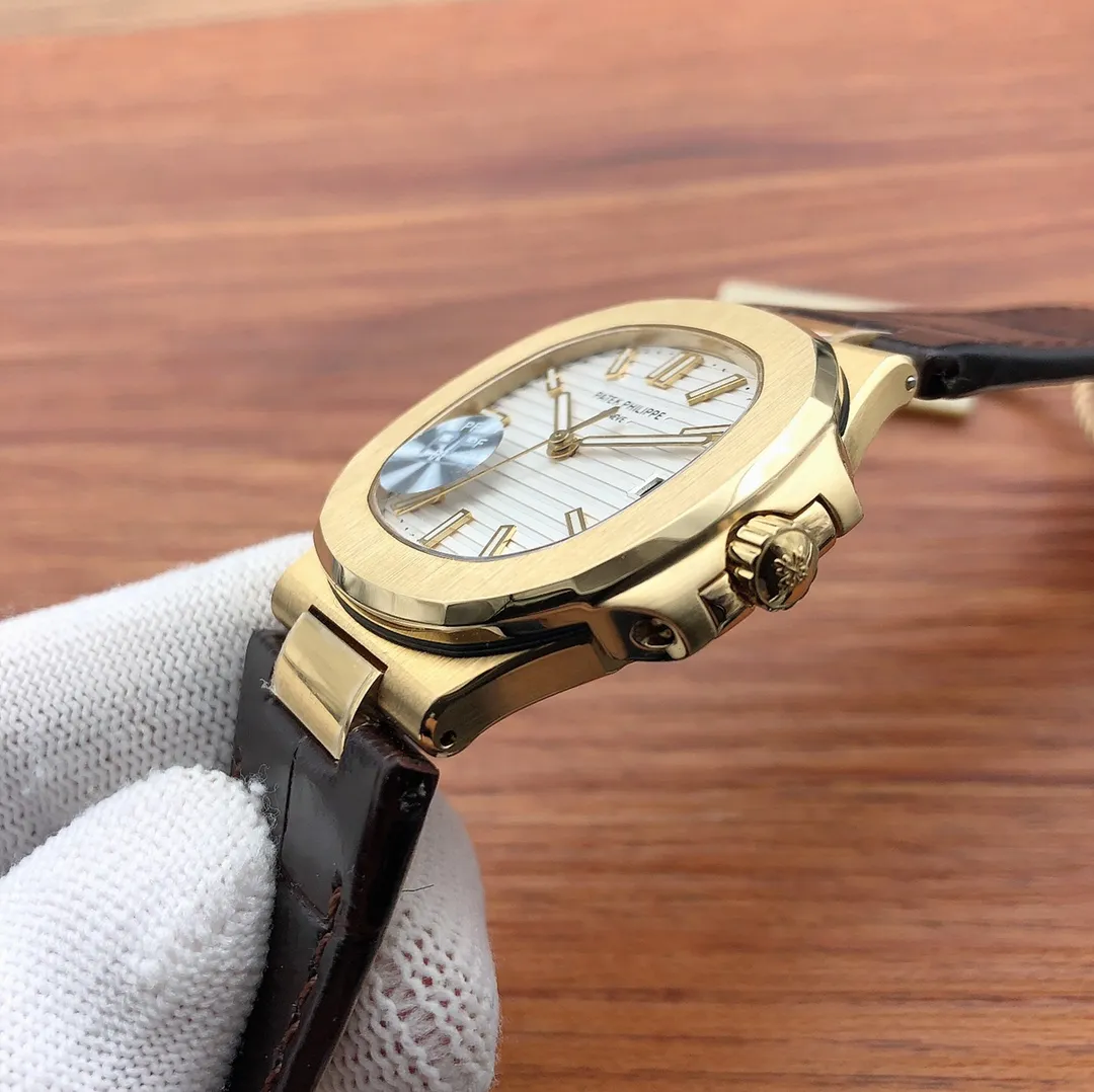 【Top Replica】💰5200! PF shockingly produces Patek Philippe 🎮King of Steel Watches 5711R Nautilus King of Steel Watches PP Patek Philippe 5711 is the best detoxification solution on the Internet, with Patek Philippe 9015 modified Cal.324 self-winding movement (non-domestic machine modification) 40x10mm, 🎮Customized ergonomic strap, the middle bead of the steel strap is diamond-shaped, and the best-selling style in the market Combined with genuine products. The polishing of the case is more perfect and comes with a full set of original Patek Philippe double-sealed packaging boxes, giving you the best Patek Philippe experience on the Internet. 🎮Sanjie exquisitely recommends men’s fully automatic mechanical movement men’s watches. SJ carefully creates ultra-realistic photo shoots for you.